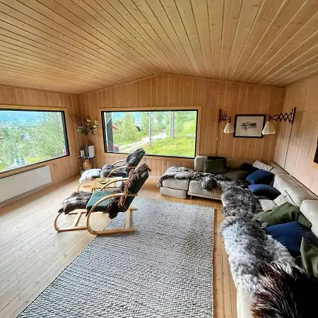 11 Beds - Close To Alpine, Cross-country And Shops *
